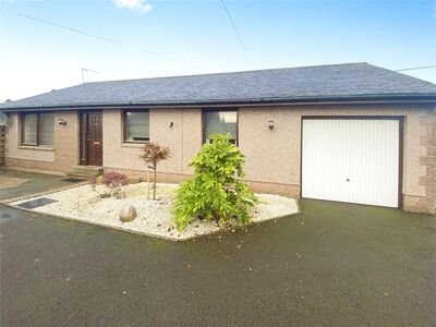 3 bedroom Detached Bungalow to rent