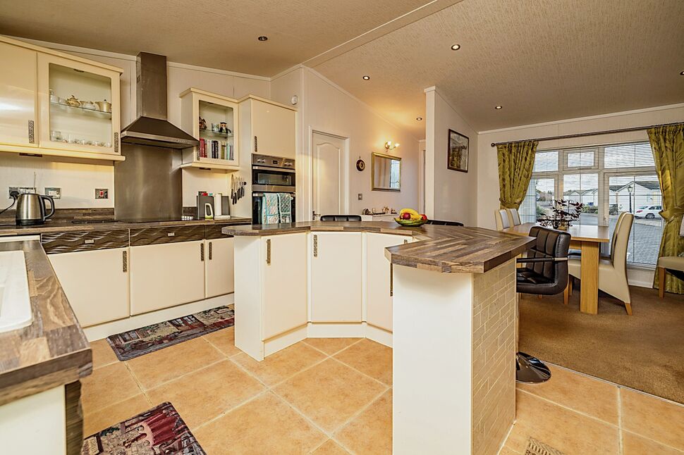 2 bedroom Detached Property for sale, Basin View Crescent, Montrose