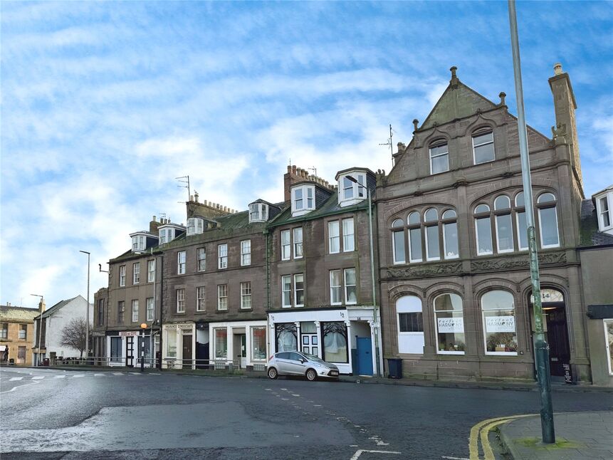 Main image of 2 bedroom Flat for sale, Castle Place, Montrose, Angus, DD10