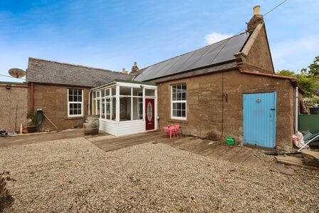 2 bedroom Link Detached Bungalow for sale
