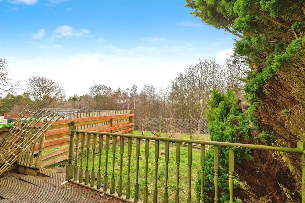 3 bedroom Mid Terrace House for sale, Cairnie Crescent, Arbroath, DD11 £105,000