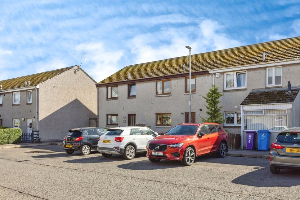 Main image of 2 bedroom Mid Terrace House for sale, King Street, Montrose, Angus, DD10