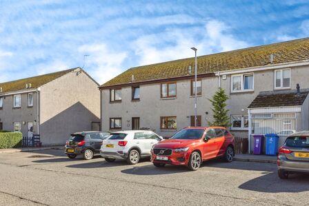 King Street, 2 bedroom Mid Terrace House for sale, £110,000