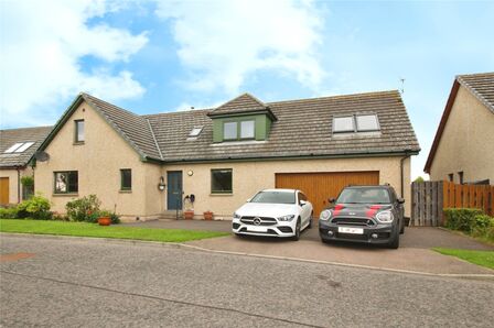 Archer Park, 5 bedroom Detached House to rent, £1,500 pcm