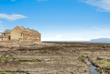 Shoretack Court, 3 bedroom  Flat for sale, £125,000