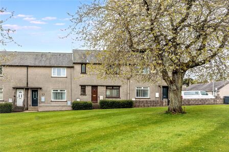 Elmbank Crescent, 3 bedroom Mid Terrace House for sale, &pound;137,000