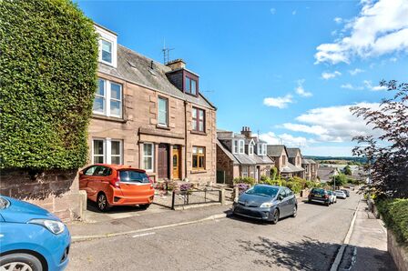 3 bedroom Flat for sale