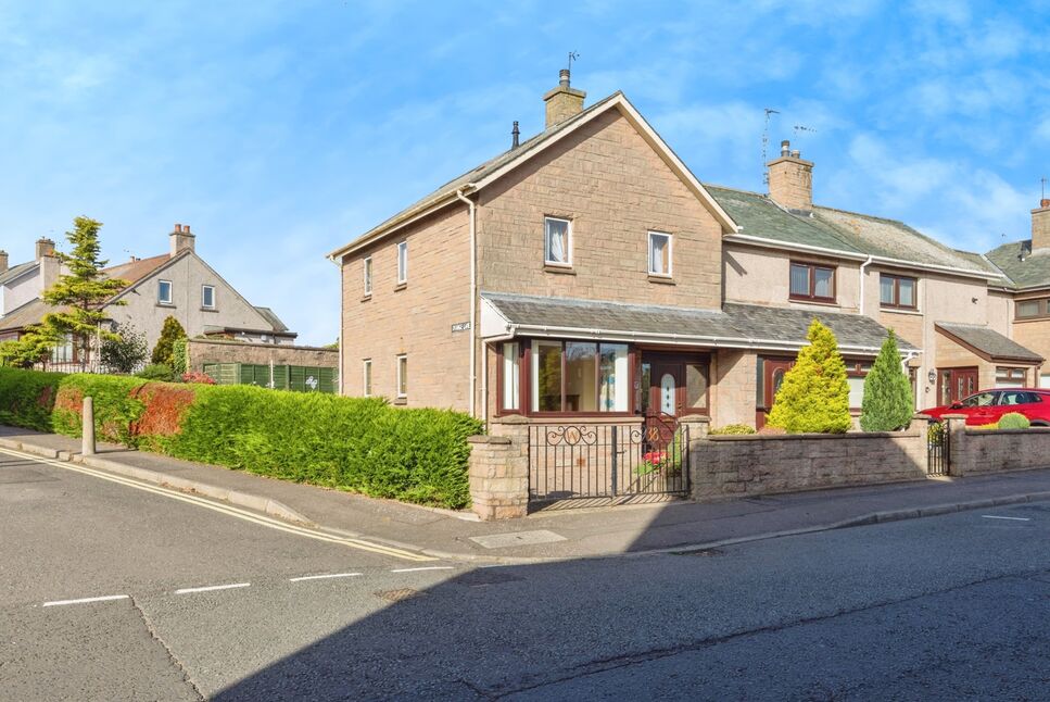 Main image of 3 bedroom End Terrace House for sale, Mill Street, Montrose, Angus, DD10