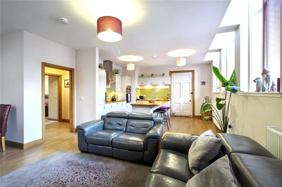 Living Room / Kitchen