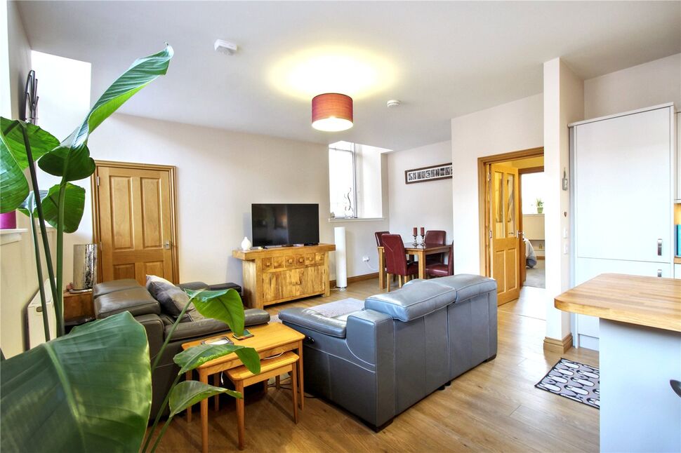 Living Room / Kitchen