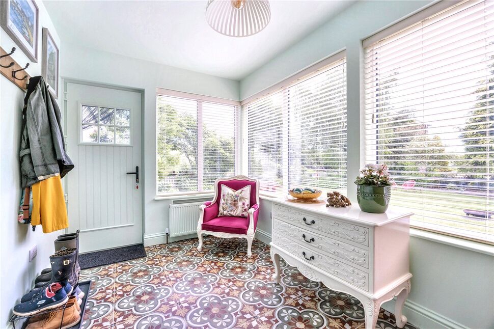 Porch / Sun Room
