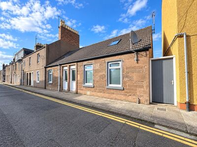 Victoria Street, 2 bedroom Mid Terrace House to rent, &pound;600 pcm
