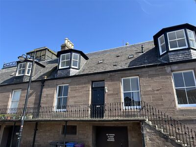St. Marys Road, 3 bedroom Mid Terrace House to rent, &pound;1,100 pcm