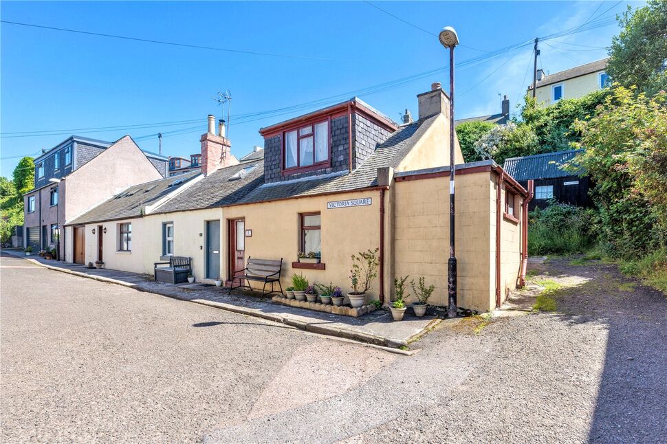 1 bedroom Mid Terrace House for sale