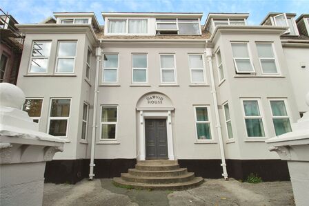North Road East, 2 bedroom House to rent, &pound;1,050 pcm
