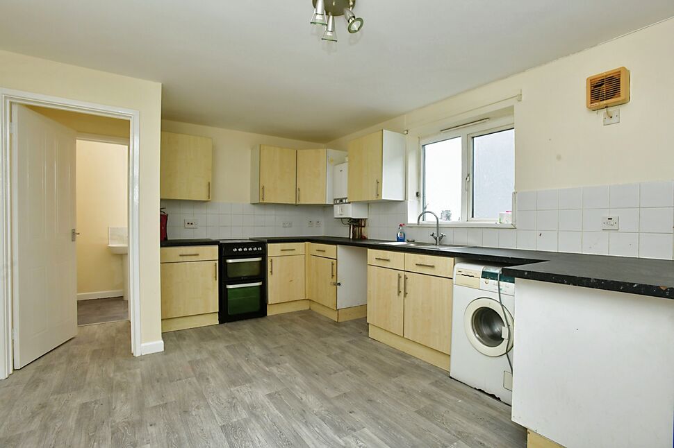 Main image of 2 bedroom  Flat to rent, Devonport Road, Plymouth, Devon, PL3