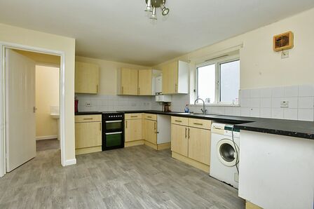Devonport Road, 2 bedroom  Flat to rent, £800 pcm