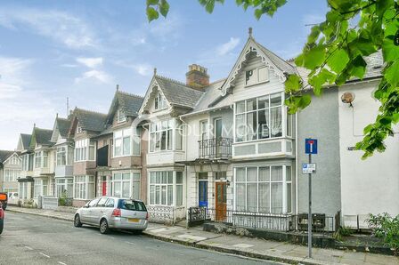 Abingdon Road, 5 bedroom Mid Terrace House to rent, £1,400 pcm