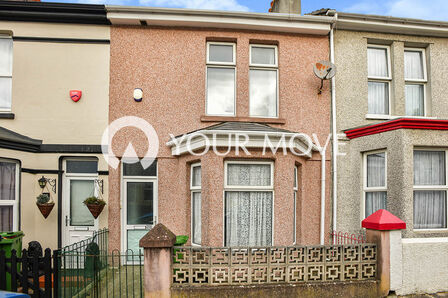 Ferndale Avenue, 3 bedroom Mid Terrace House to rent, &pound;950 pcm