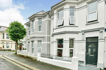 Thornton Avenue, 5 bedroom  Room to rent, £580 pcm
