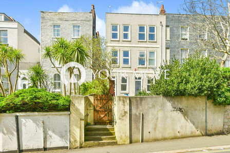Gascoyne Place, 4 bedroom End Terrace House to rent, £1,200 pcm