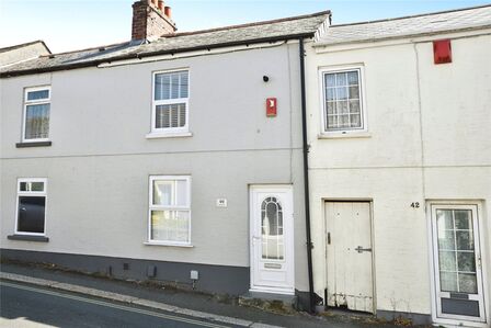 2 bedroom Mid Terrace House for sale