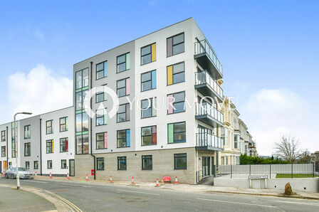 Greenbank Terrace, 2 bedroom  Flat to rent, £1,300 pcm