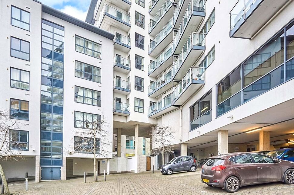 Main image of 2 bedroom Flat to rent, Exeter Street, Plymouth, Devon, PL4