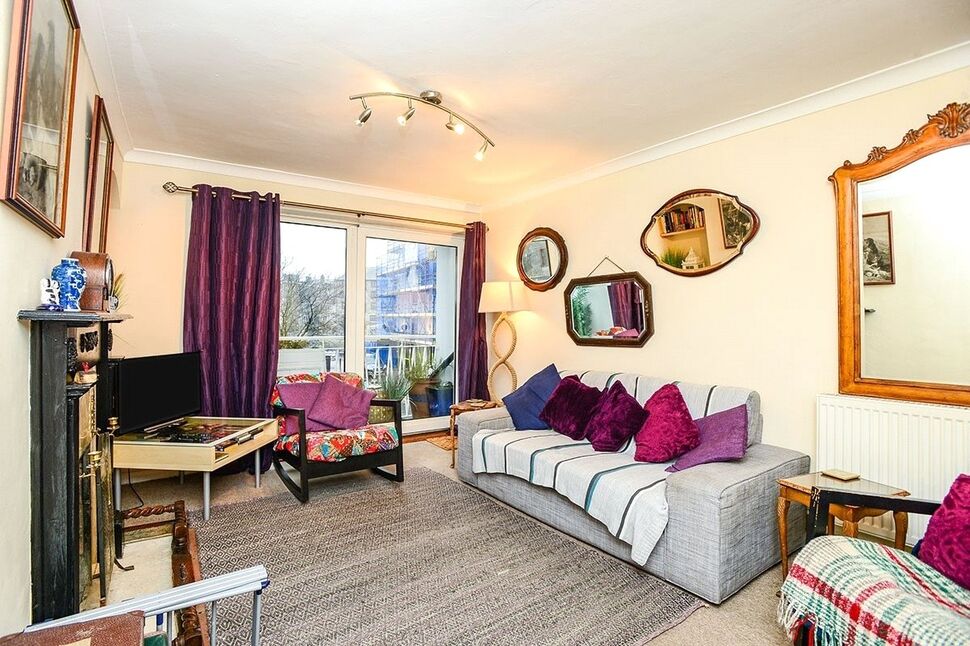Main image of 3 bedroom  Flat to rent, Vauxhall Street, Plymouth, Devon, PL4