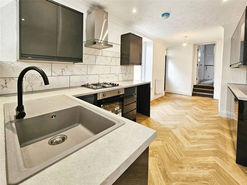 Main image of 5 bedroom Mid Terrace House to rent, Alexandra Place, Plymouth, Devon, PL4