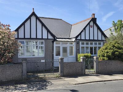 Brean Down Road, 4 bedroom Detached Bungalow to rent, &pound;1,700 pcm