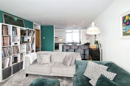 Citadel Road, 1 bedroom  Flat for sale, £150,000