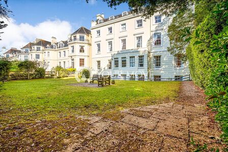 Nelson Gardens, 2 bedroom  Flat for sale, £140,000