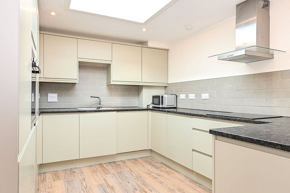 Main image of 2 bedroom Flat to rent, Armada Way, Plymouth, Devon, PL1