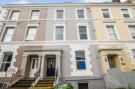 North Road East, 2 bedroom  Flat to rent, £175 weekly