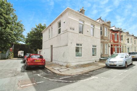 4 bedroom End Terrace House for sale