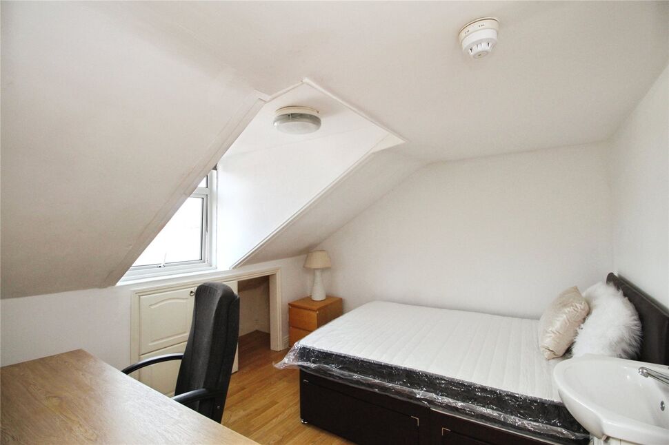 Main image of 1 bedroom Room to rent, North Road West, Plymouth, Devon, PL1