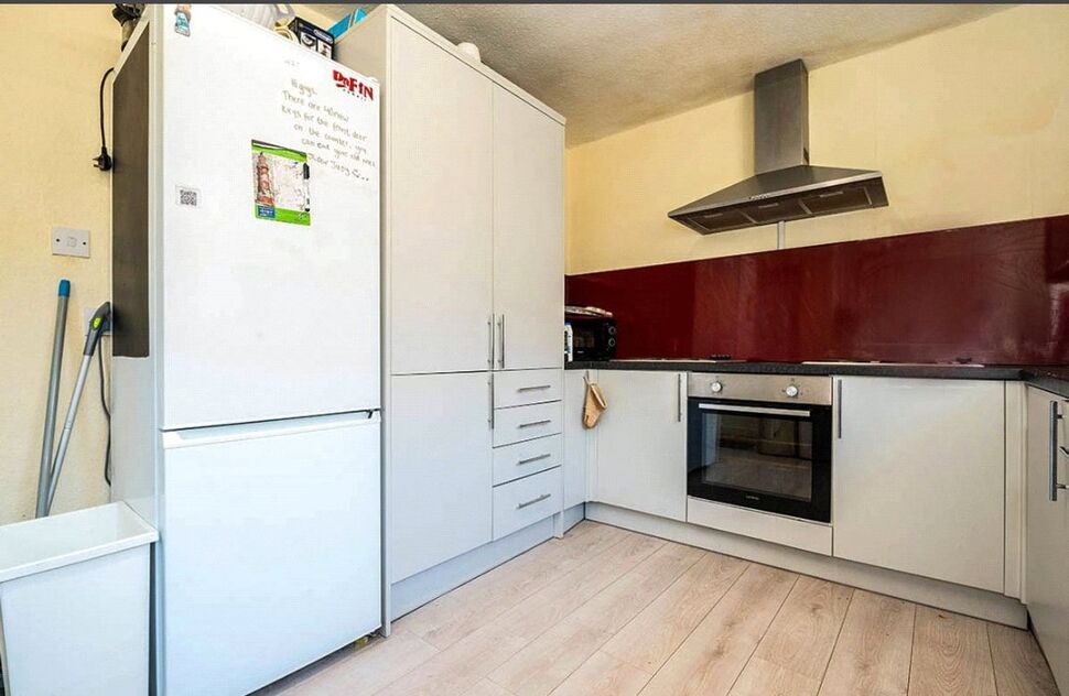 Main image of 1 bedroom Room to rent, May Terrace, Plymouth, Devon, PL4