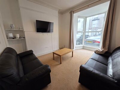 Headland Park, 1 bedroom Room to rent, &pound;500 pcm