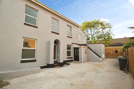 Auckland Road, 4 bedroom Semi Detached House for sale, &pound;375,000