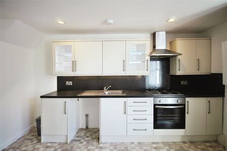 Radford Road, 1 bedroom Flat to rent, &pound;850 pcm