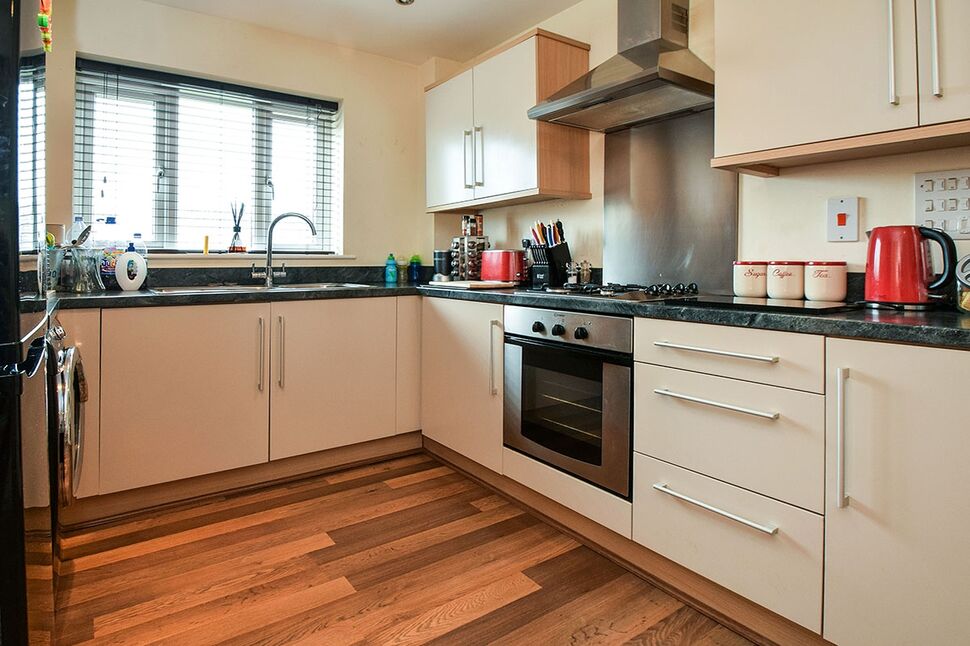 Modern Kitchen / Diner