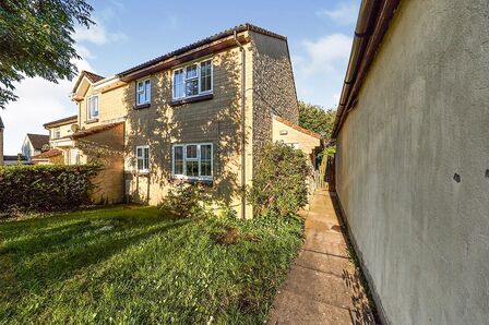 Ash Road, 1 bedroom  House to rent, £795 pcm