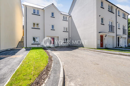 4 bedroom Semi Detached House to rent