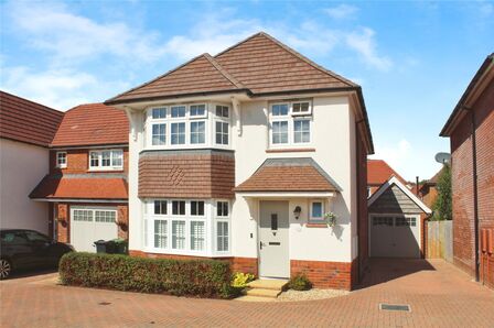 Kestrel Close, 4 bedroom Detached House for sale, £450,000