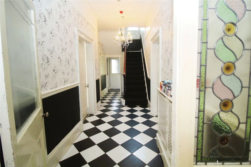 4 bedroom End Terrace House for sale, Powderham Road, Newton Abbot