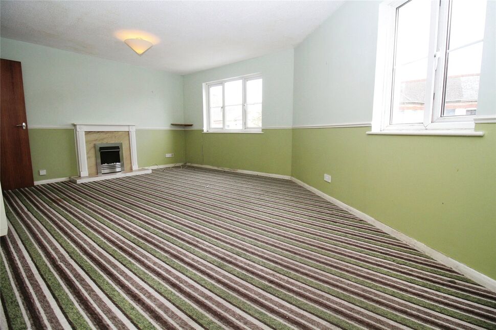 2 bedroom Flat for sale, Church Road, Newton Abbot, TQ12 £140,000