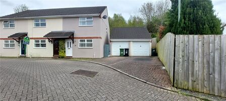 Paddons Coombe, 3 bedroom Mid Terrace House for sale, £230,000
