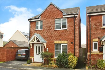 Burnet Road, 3 bedroom Detached House for sale, £290,000