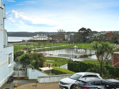1 bedroom  Flat for sale